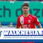 Mees Hilgers Tampil Kembali Sebagai Starter di Twente vs Ajax