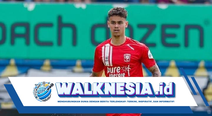 Mees Hilgers Tampil Kembali Sebagai Starter di Twente vs Ajax